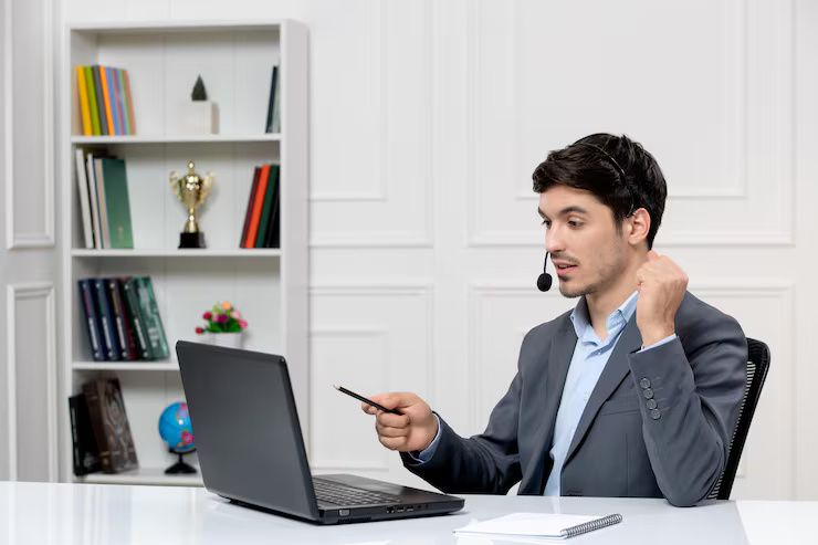 Discover Key Facts and Advice for Aspiring Call Center Agents